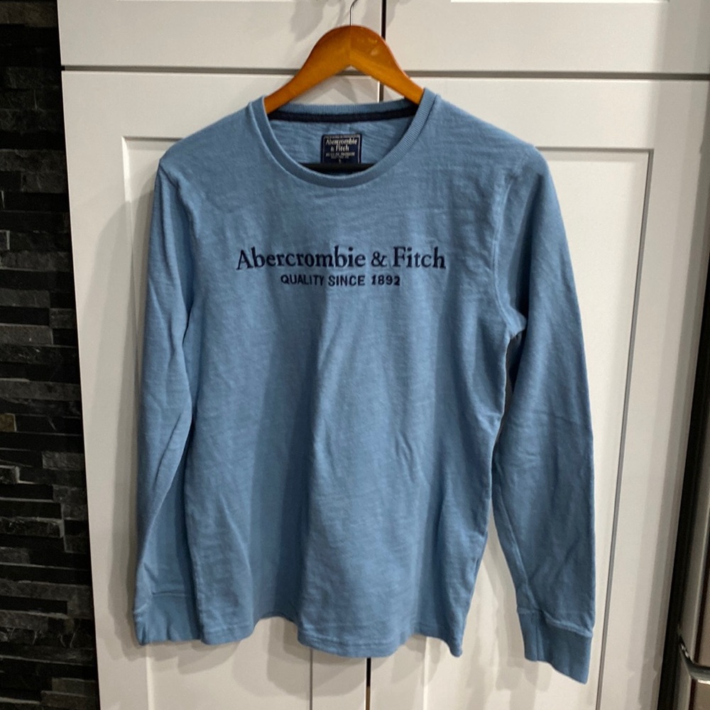 Abercrombie & Fitch blue, long sleeve t- shirt